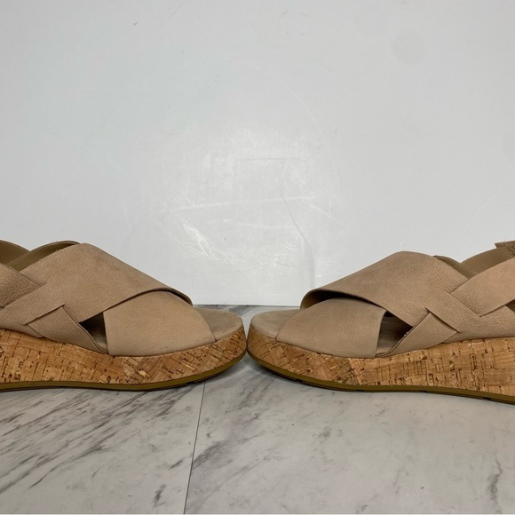 Eileen Fisher Wedge Heel Tan Sandal 9 - Picture 5 of 12